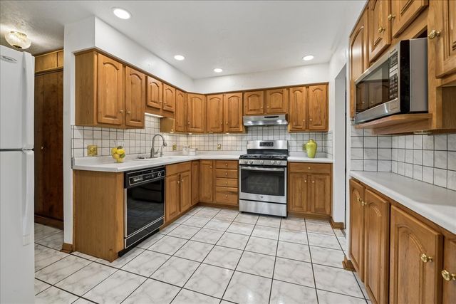 412 Scott Street, Algonquin, IL 60102