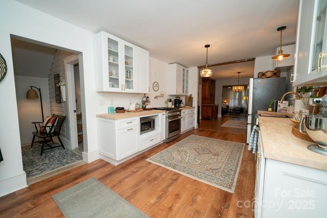 1712 Umstead Street, Charlotte, NC 28205