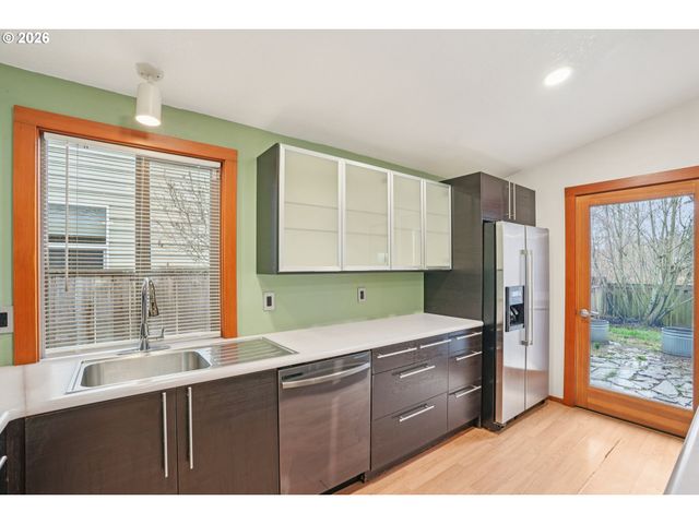 4133 Se TIBBETTS St, Portland, OR 97202