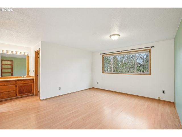 4133 Se TIBBETTS St, Portland, OR 97202