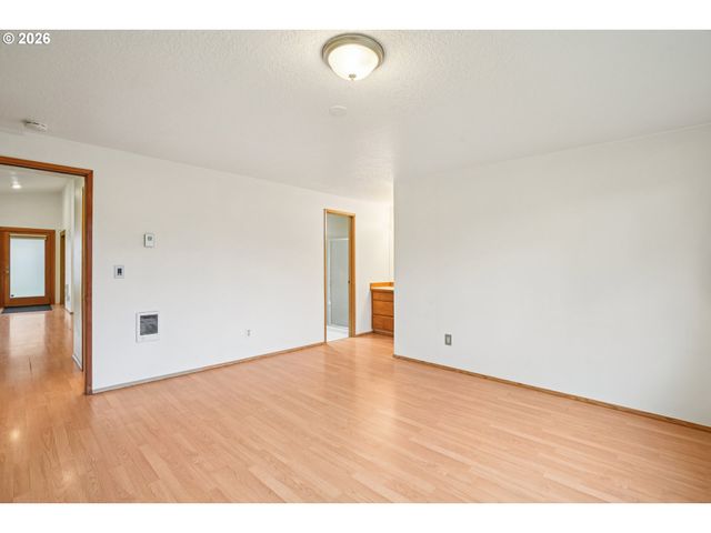 4133 Se TIBBETTS St, Portland, OR 97202