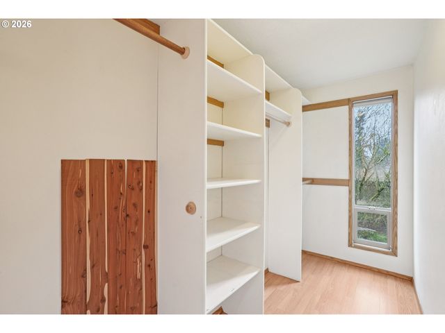 4133 Se TIBBETTS St, Portland, OR 97202