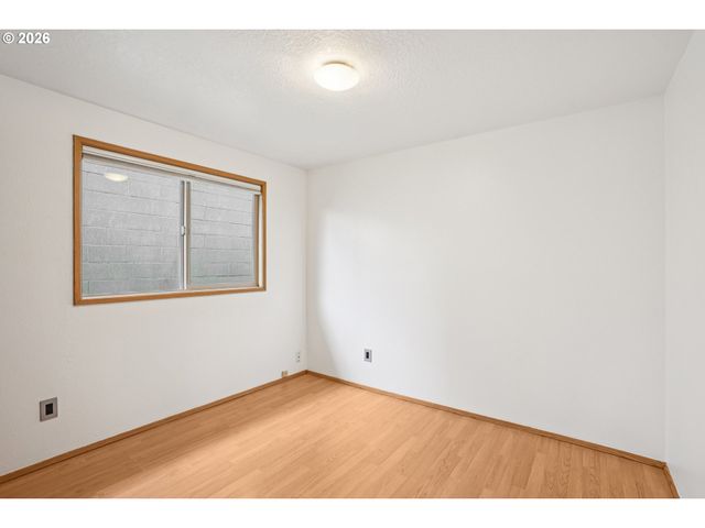 4133 Se TIBBETTS St, Portland, OR 97202