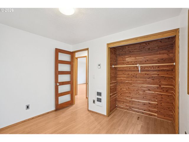 4133 Se TIBBETTS St, Portland, OR 97202