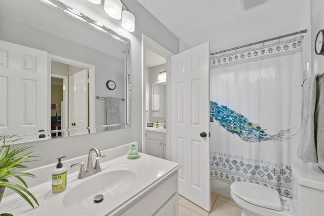 3006 Rothbury Drive, Pearland, TX 77584