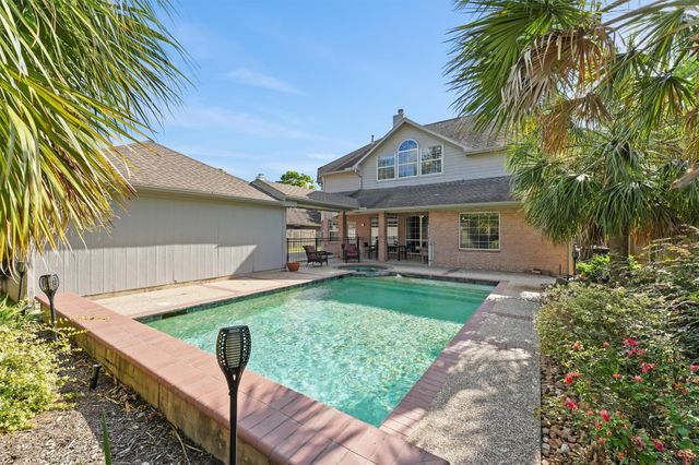 3006 Rothbury Drive, Pearland, TX 77584