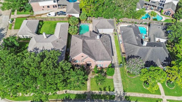 3006 Rothbury Drive, Pearland, TX 77584