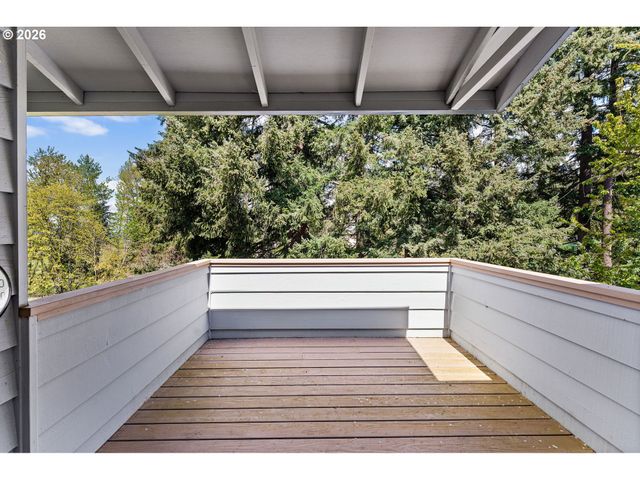701 Ne FOOTHILLS Dr, Estacada, OR 97023