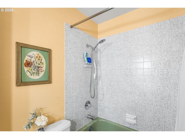 701 Ne FOOTHILLS Dr, Estacada, OR 97023
