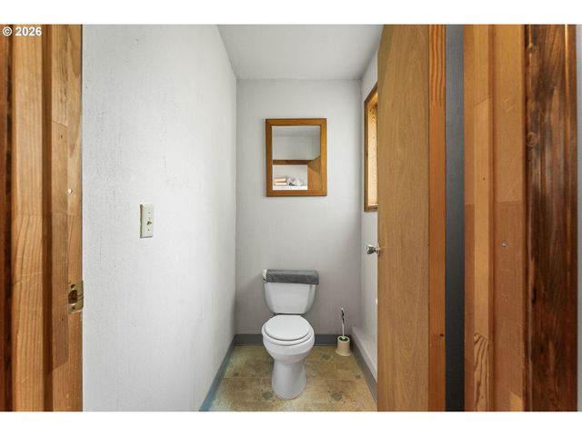 701 Ne FOOTHILLS Dr, Estacada, OR 97023