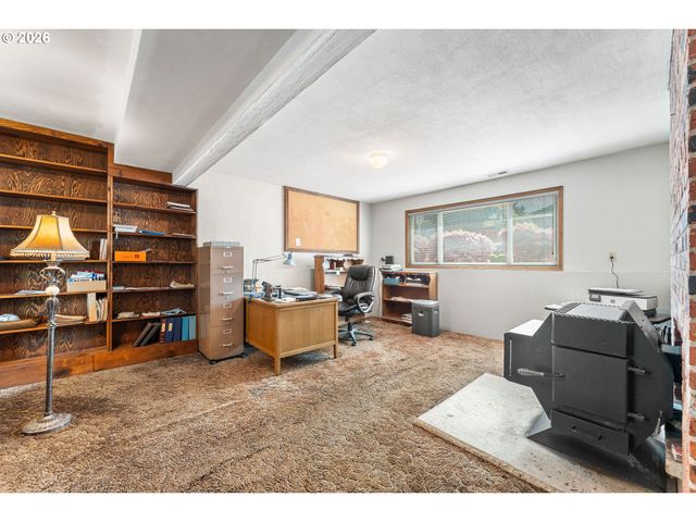 701 Ne FOOTHILLS Dr, Estacada, OR 97023