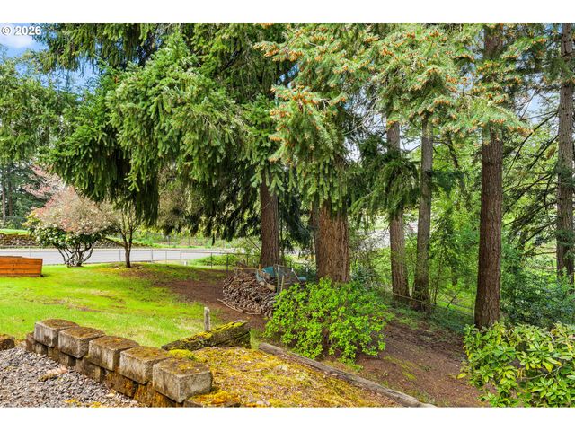 701 Ne FOOTHILLS Dr, Estacada, OR 97023
