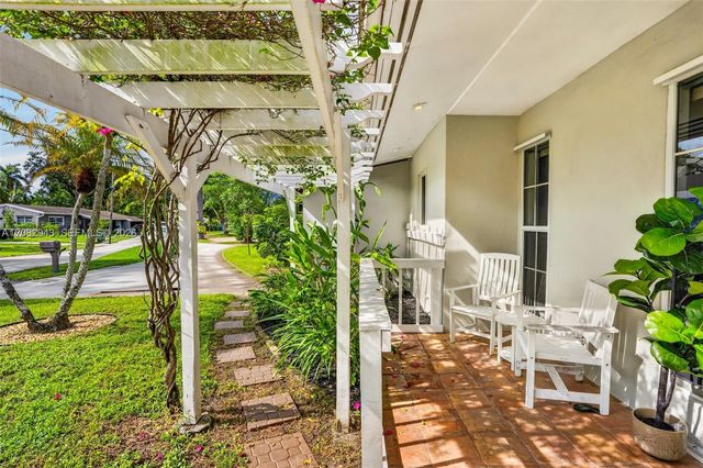 2100 SW 23rd Terrace, Fort Lauderdale, FL 33312