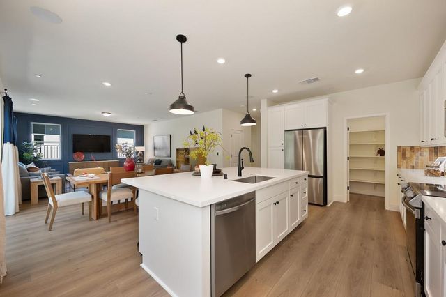 1000 Utah Dr, Placerville, CA 95667