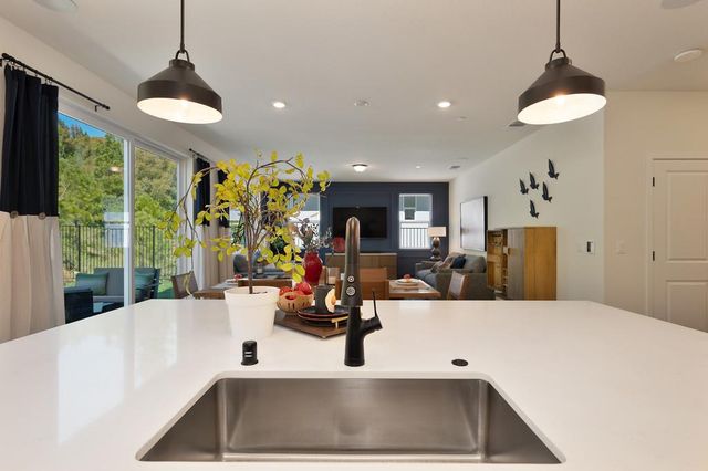 1000 Utah Dr, Placerville, CA 95667