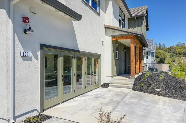 1000 Utah Dr, Placerville, CA 95667