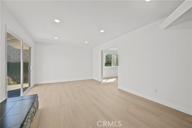 11010 Borden, Pacoima (los Angeles), CA 91331