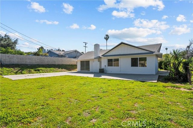 11010 Borden, Pacoima (los Angeles), CA 91331
