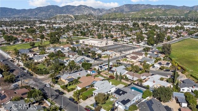 11010 Borden, Pacoima (los Angeles), CA 91331