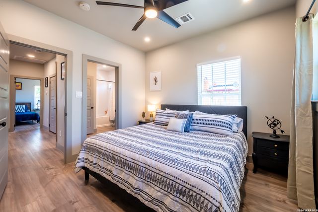 1123 S Olive, San Antonio, TX 78210