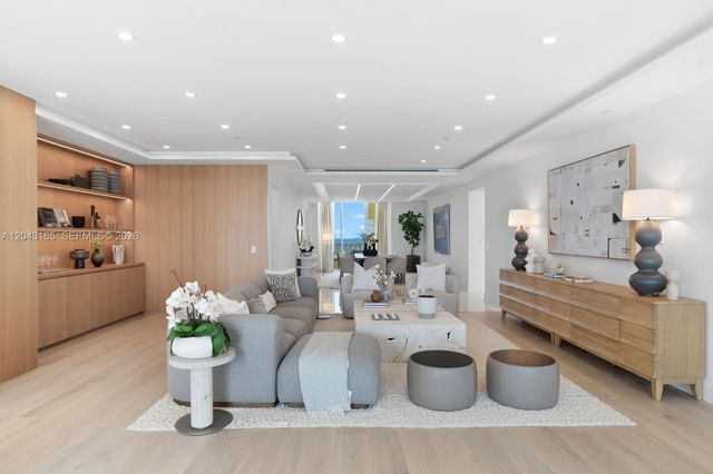 17875 Collins Avenue PH5002, Sunny Isles Beach, FL 33160