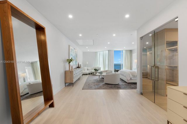 17875 Collins Avenue PH5002, Sunny Isles Beach, FL 33160