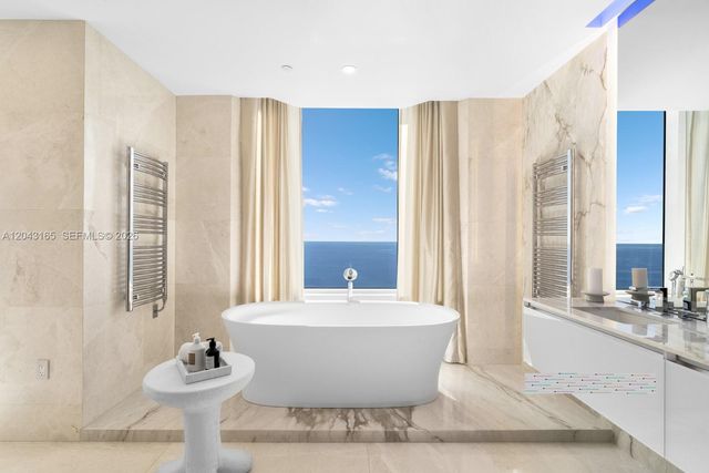 17875 Collins Avenue PH5002, Sunny Isles Beach, FL 33160