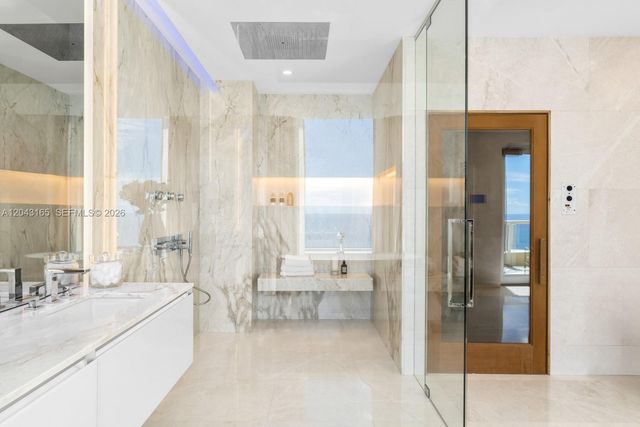 17875 Collins Avenue PH5002, Sunny Isles Beach, FL 33160