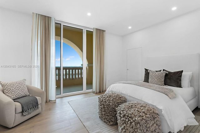 17875 Collins Avenue PH5002, Sunny Isles Beach, FL 33160