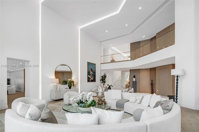 17875 Collins Avenue PH5002, Sunny Isles Beach, FL 33160