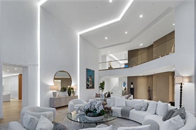 17875 Collins Avenue PH5002, Sunny Isles Beach, FL 33160