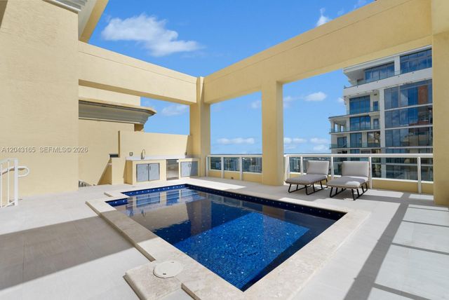 17875 Collins Avenue PH5002, Sunny Isles Beach, FL 33160