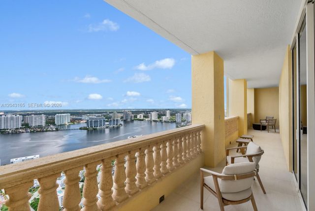 17875 Collins Avenue PH5002, Sunny Isles Beach, FL 33160