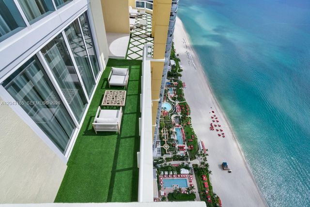 17875 Collins Avenue PH5002, Sunny Isles Beach, FL 33160