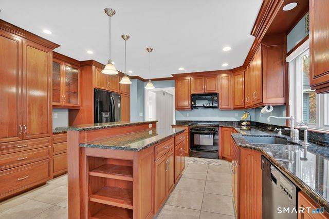 104 Old Farms Road, Glastonbury, CT 06073
