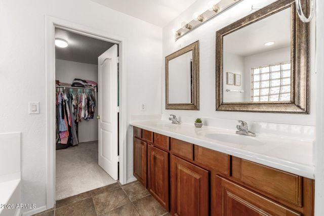 673 W HEREFORD Drive, San Tan Valley, AZ 85143