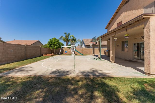 673 W HEREFORD Drive, San Tan Valley, AZ 85143
