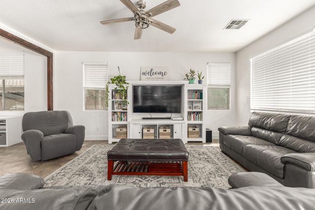 673 W HEREFORD Drive, San Tan Valley, AZ 85143