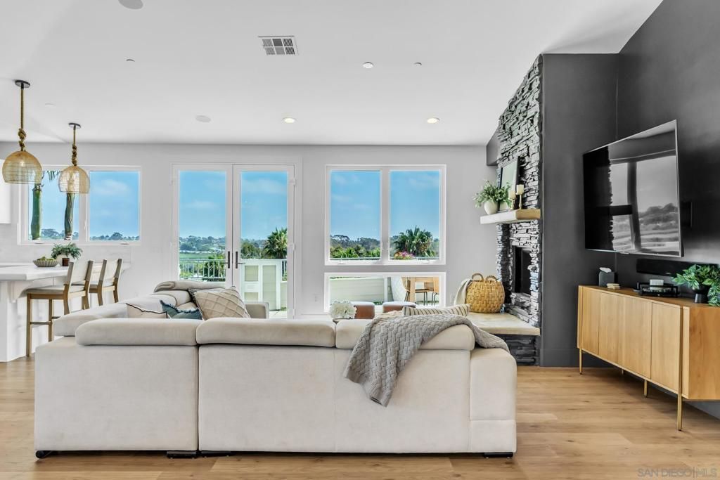 1809 Ivy, Oceanside, CA 92054 — photo 3