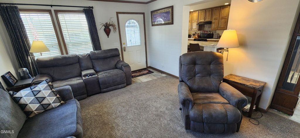 113 Partridge Lane SE, Mandan, ND 58554 photo 4