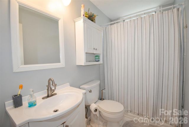 14 N Willow Wood Trail, Hendersonville, NC 28739