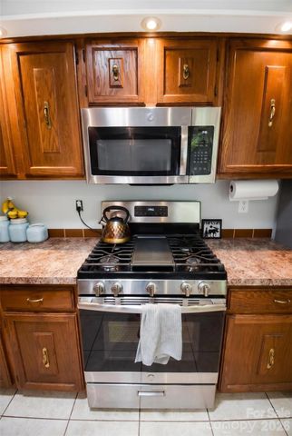 14 N Willow Wood Trail, Hendersonville, NC 28739