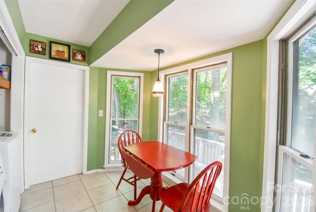 14 N Willow Wood Trail, Hendersonville, NC 28739