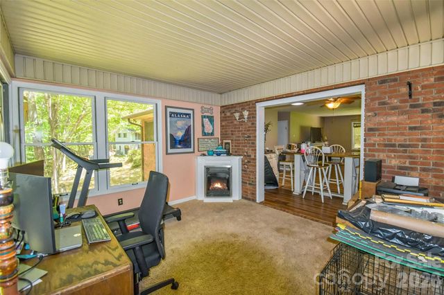 14 N Willow Wood Trail, Hendersonville, NC 28739