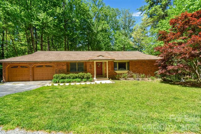 14 N Willow Wood Trail, Hendersonville, NC 28739