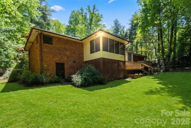 14 N Willow Wood Trail, Hendersonville, NC 28739