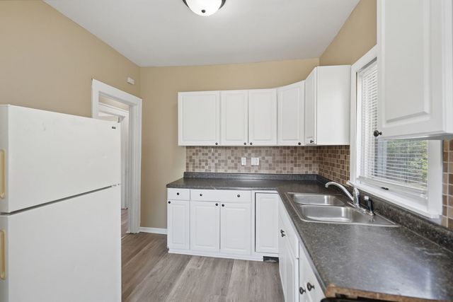 2111 MISSISSIPPI Avenue, Davenport, IA 52803