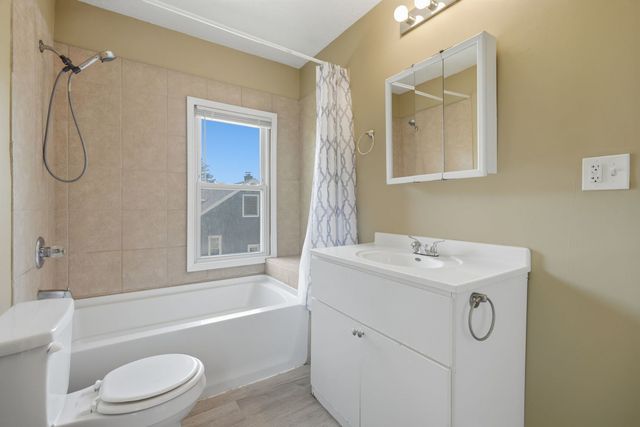 2111 MISSISSIPPI Avenue, Davenport, IA 52803