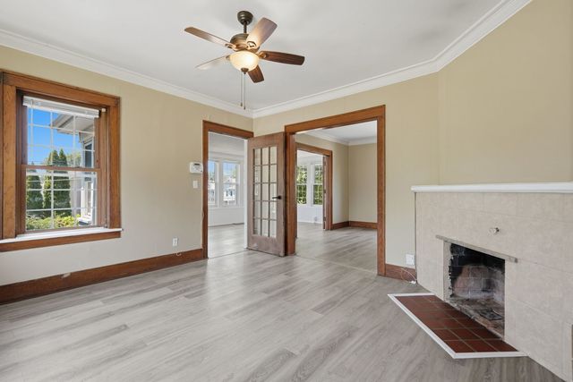 2111 MISSISSIPPI Avenue, Davenport, IA 52803