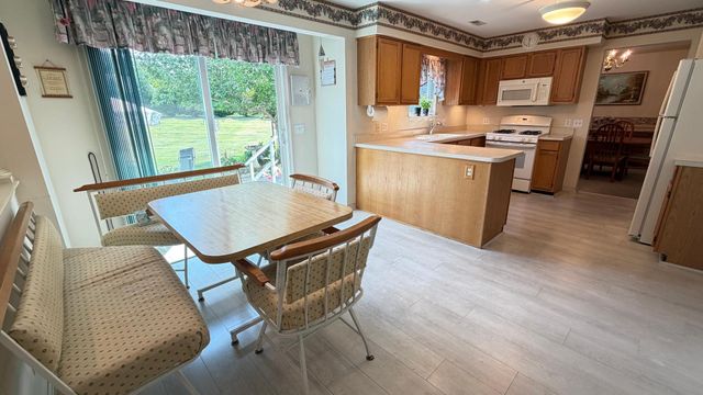 4 ACACIA AVE, Robbinsville, NJ 08691